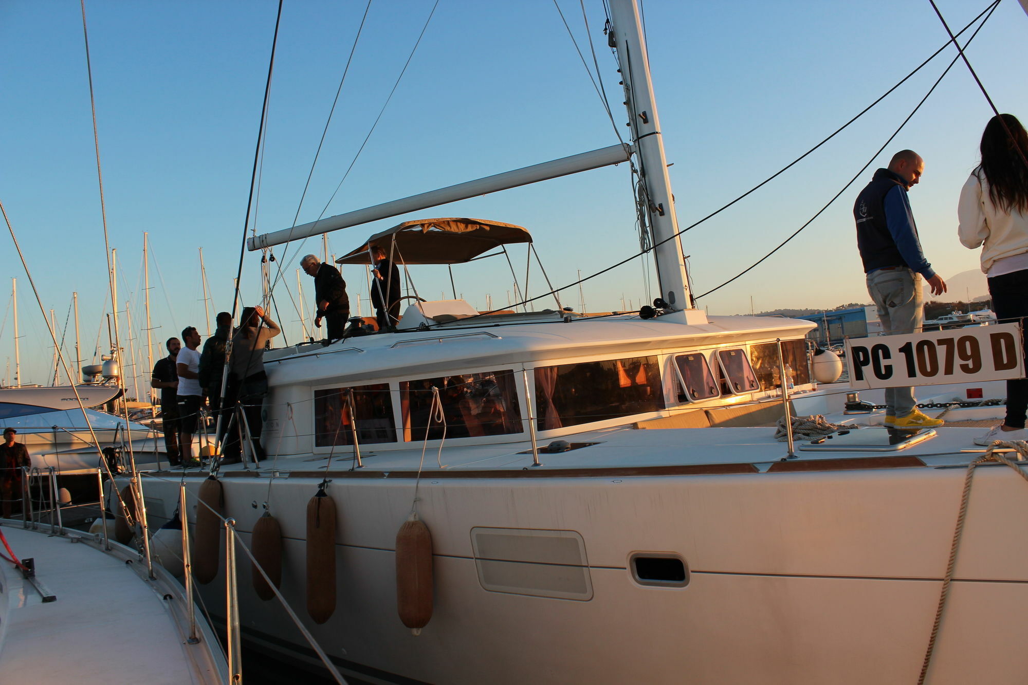 Catamarano Mauticat Hotel Pescara Buitenkant foto
